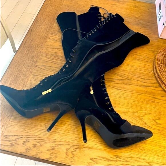 CAPE ROBBIN BLACK VELVET OVER KNEE FLOWER … - Picture 4 of 8